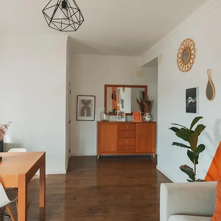 Da Janela Da Avo Rosa דירה נאזרה